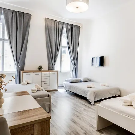 Wenceslas Square Cozy Modern *